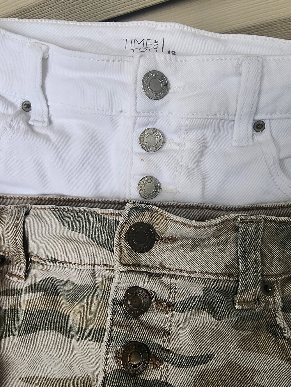 2 Pr Jean Shorts - Picture 2 of 8